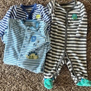 Set of 3 6 Month Carter’s Striped Grey & Infant One-Piece Footed PJs